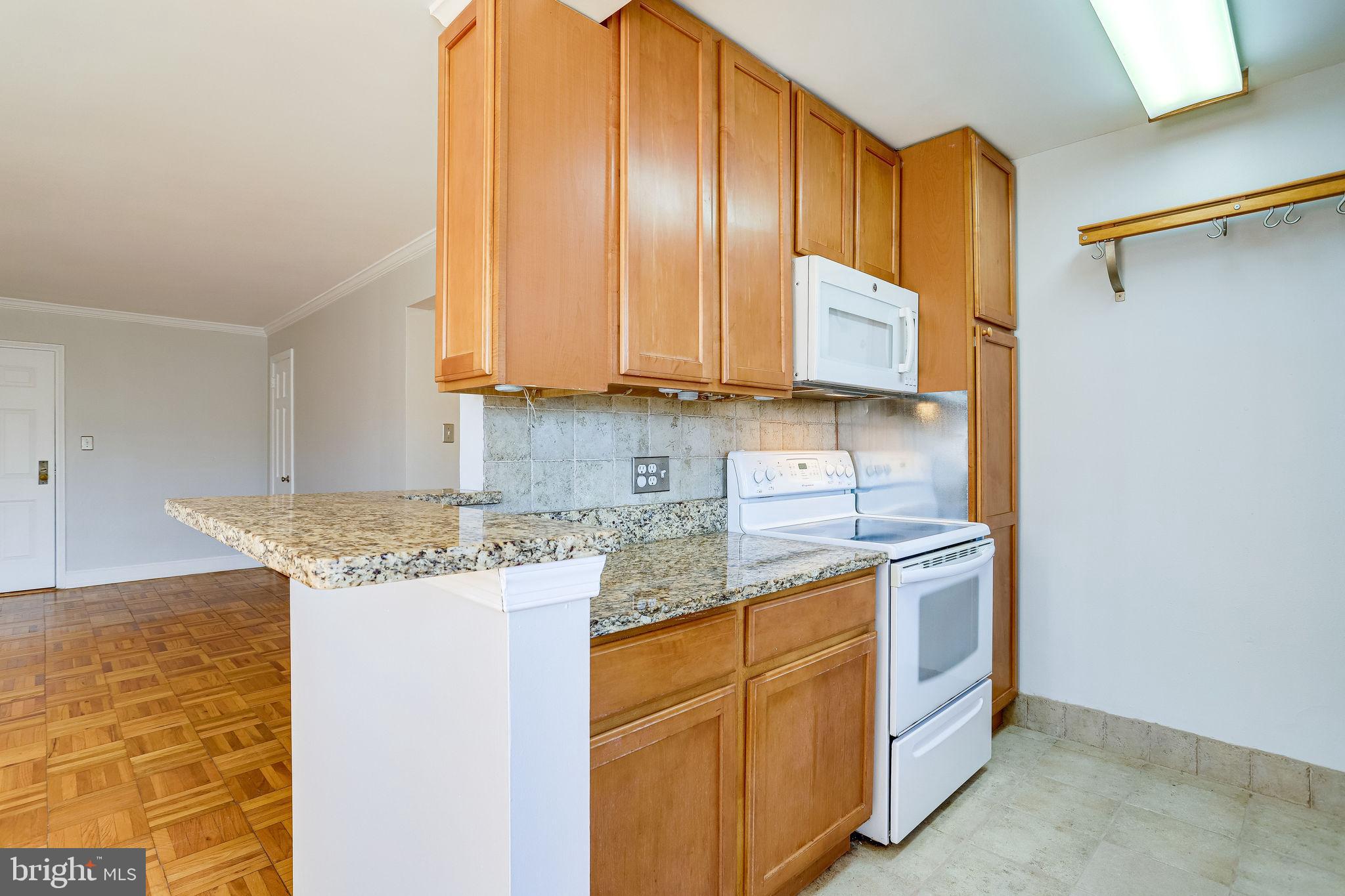 POTOWMACK CROSSING - Residential Lease