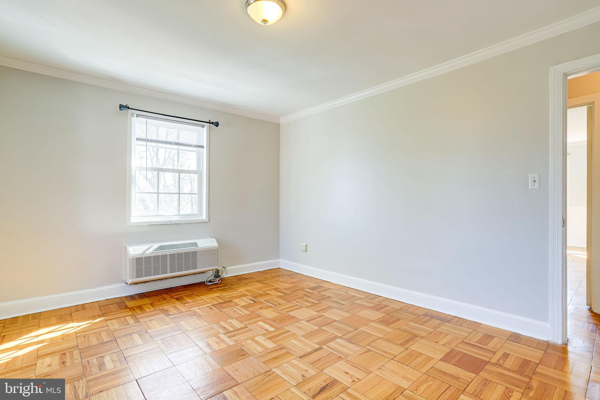 POTOWMACK CROSSING - Residential Lease