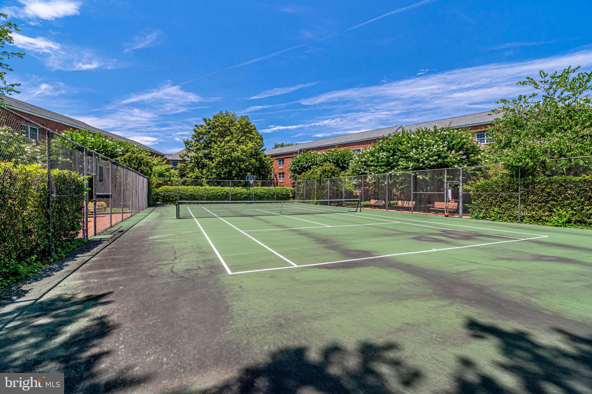 POTOWMACK CROSSING - Residential Lease