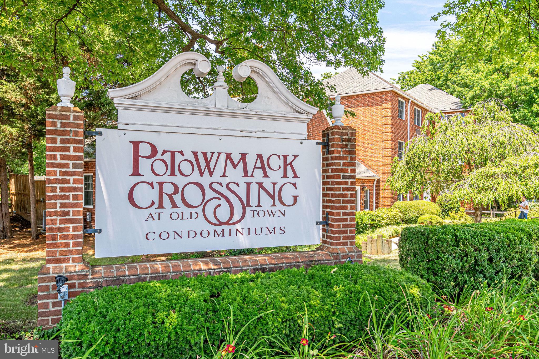 POTOWMACK CROSSING - Residential Lease