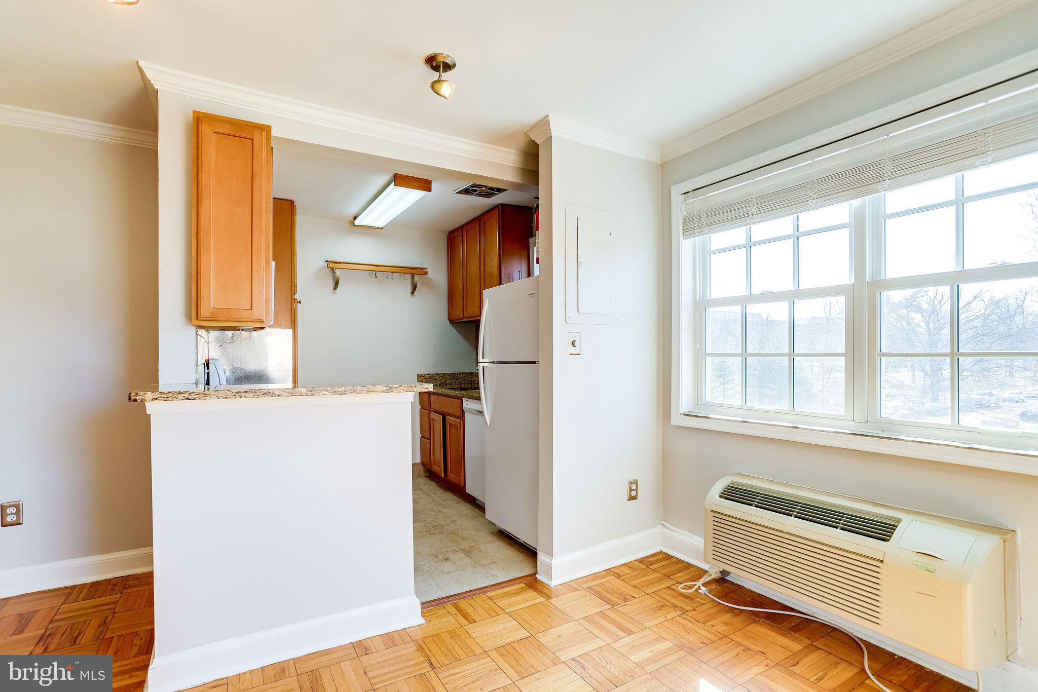 POTOWMACK CROSSING - Residential Lease