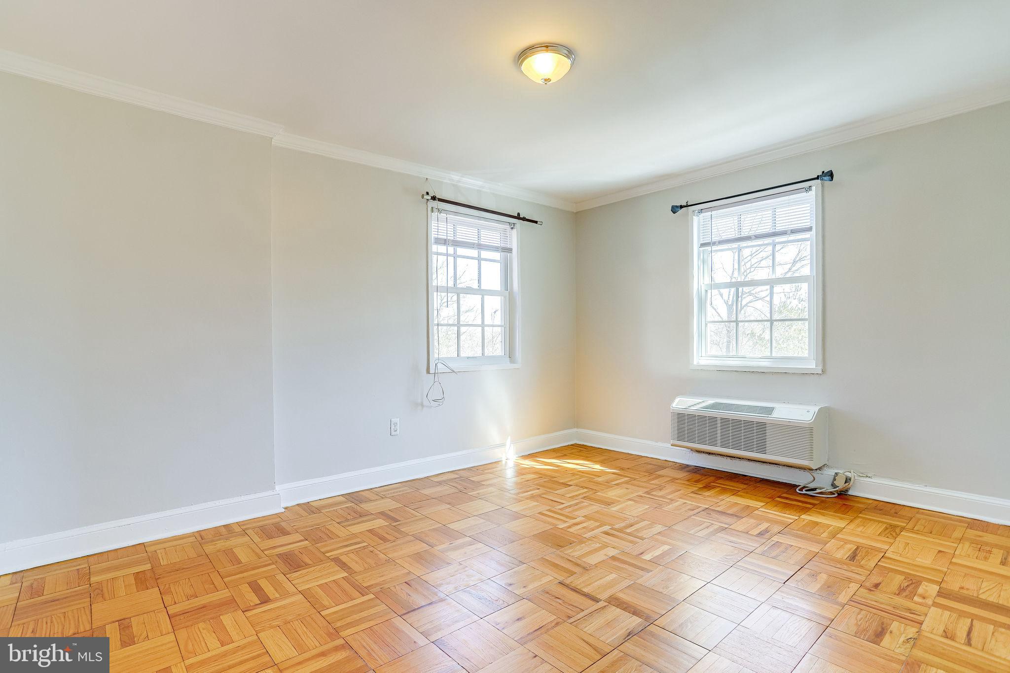 POTOWMACK CROSSING - Residential Lease