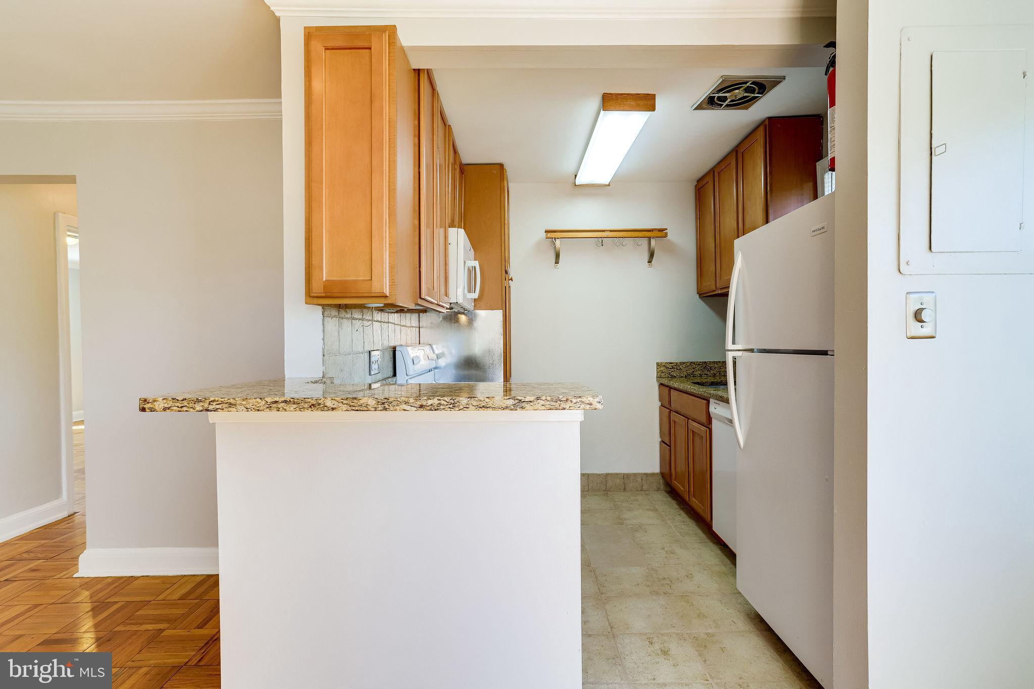 POTOWMACK CROSSING - Residential Lease