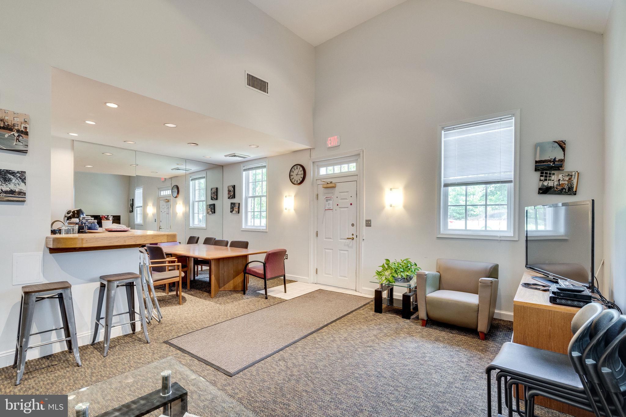 POTOWMACK CROSSING - Residential Lease