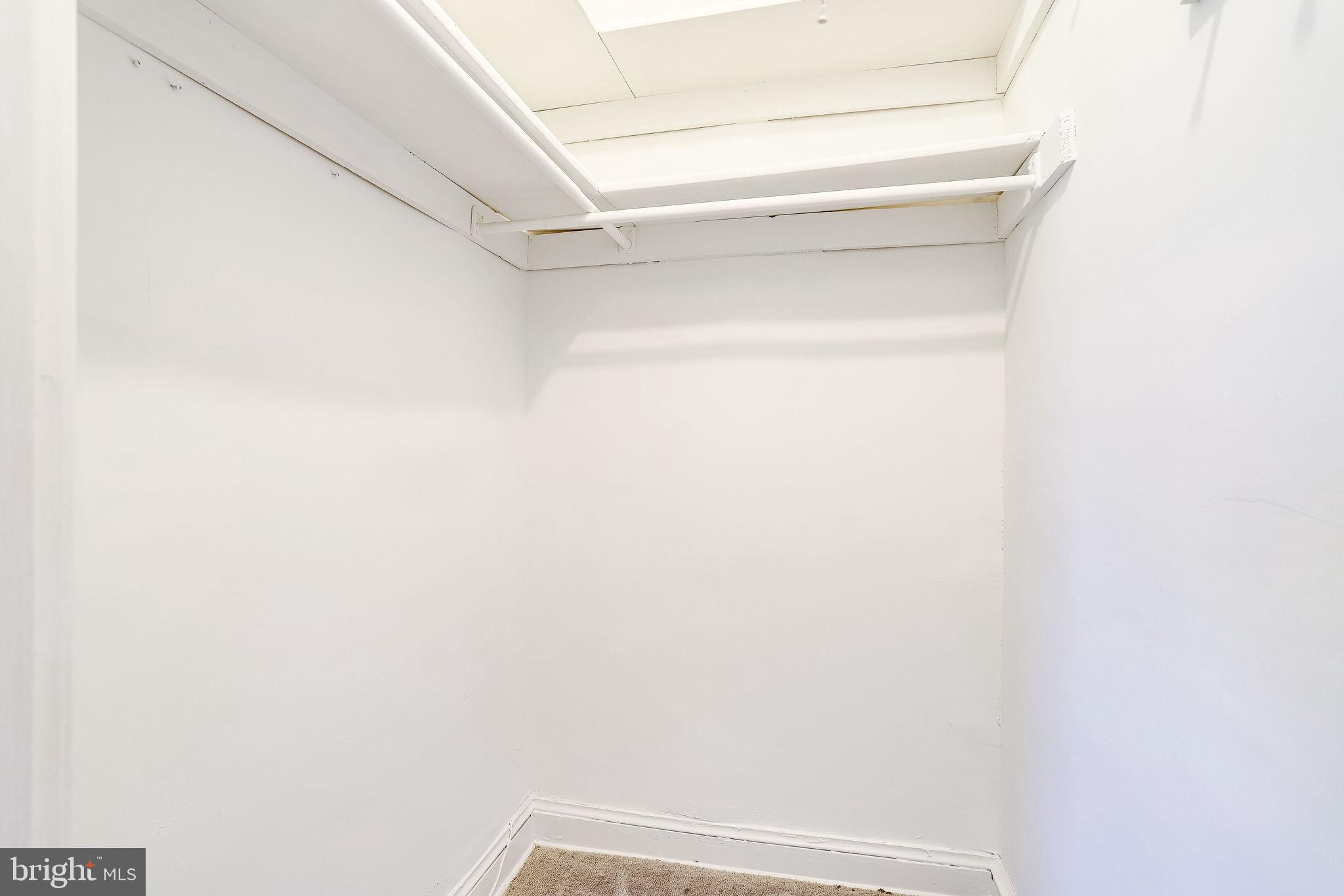 POTOWMACK CROSSING - Residential Lease