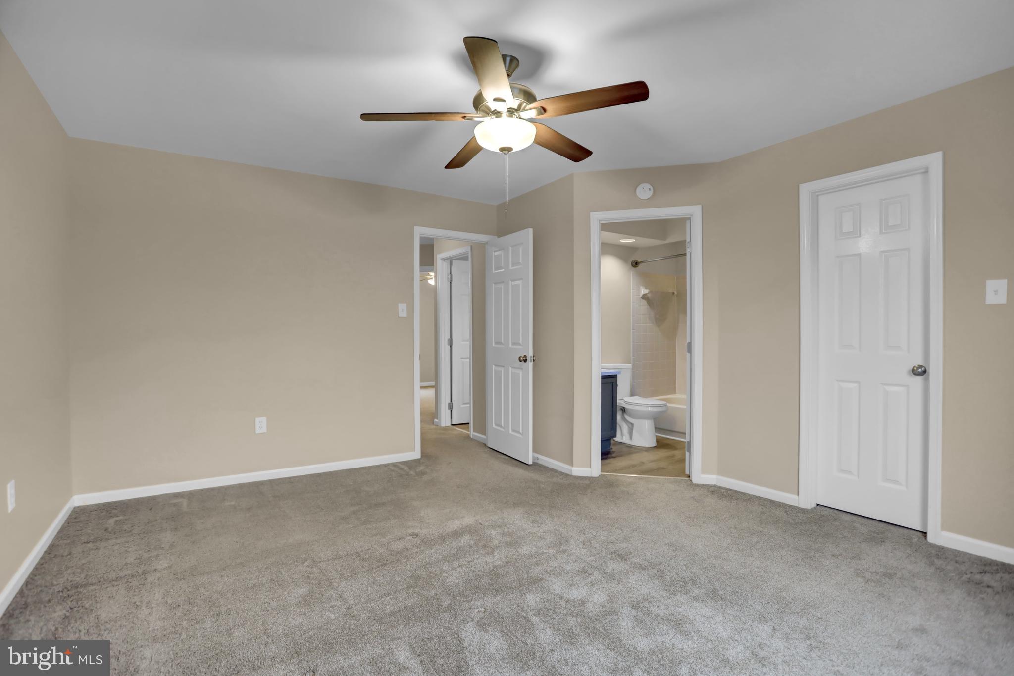 CONSTANT FRIENDSHIP - Residential