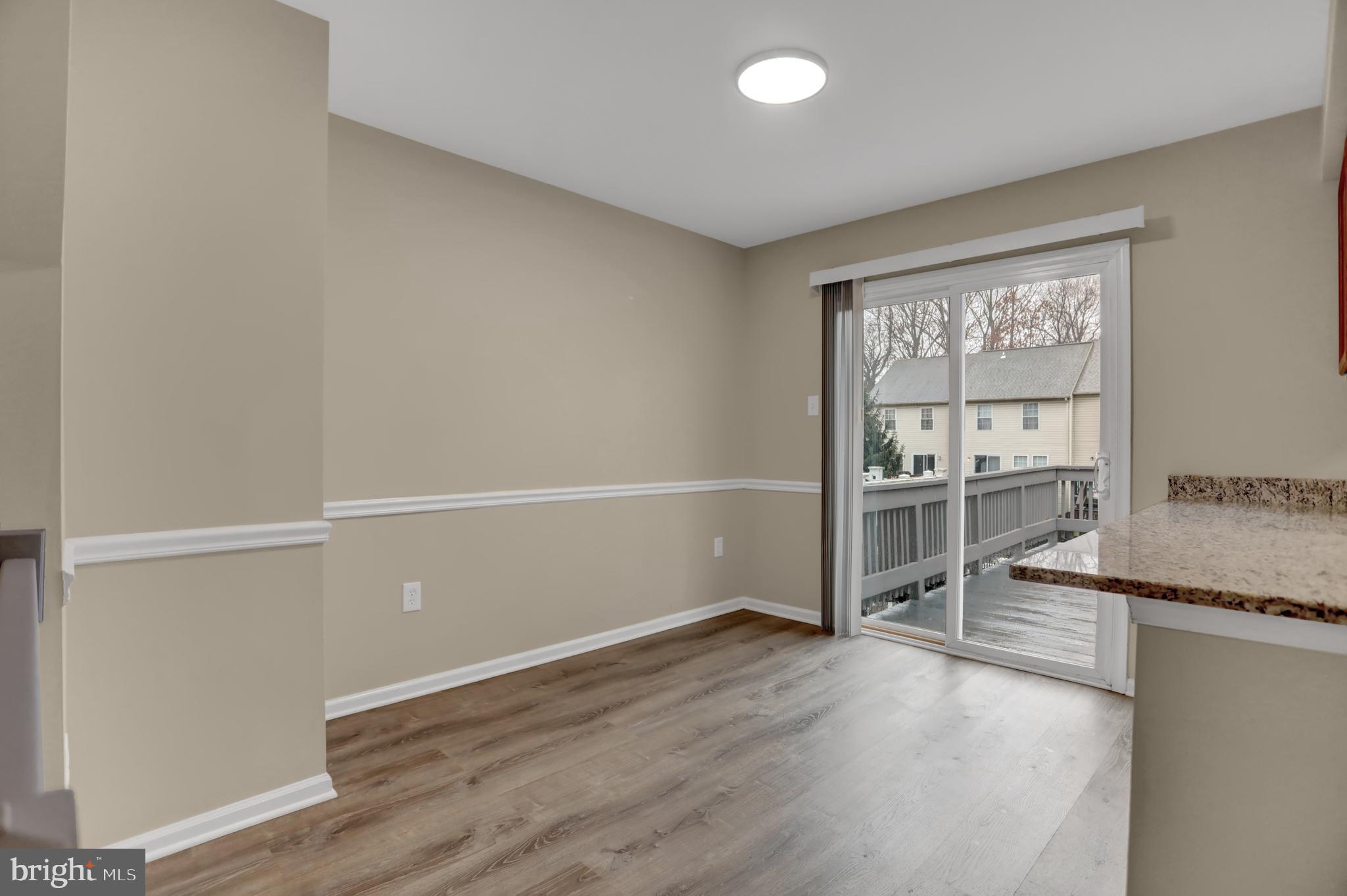 CONSTANT FRIENDSHIP - Residential