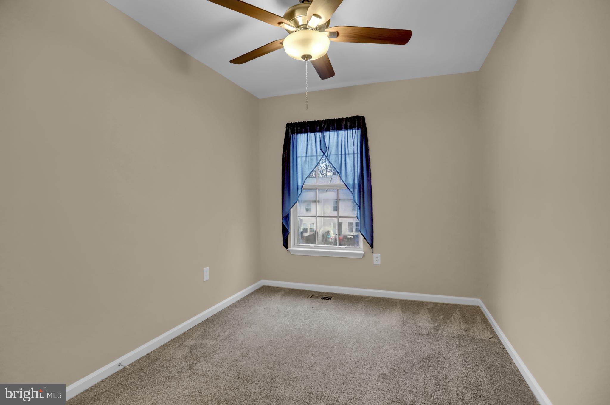 CONSTANT FRIENDSHIP - Residential