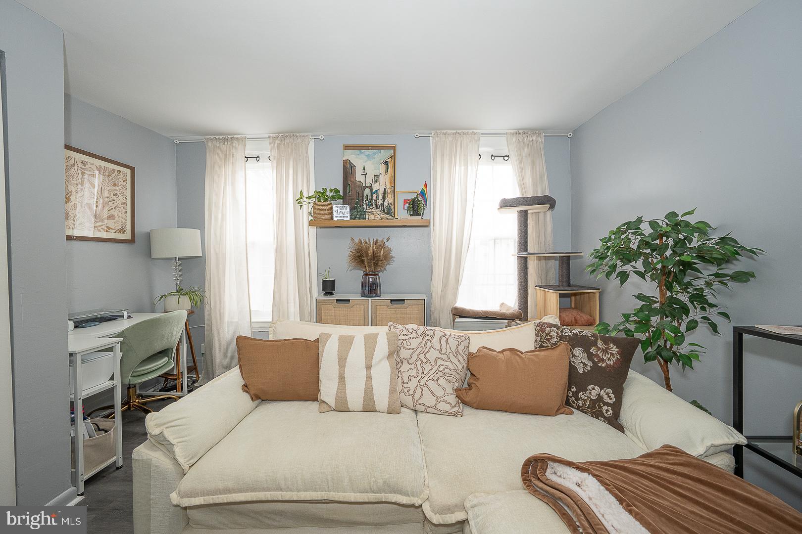 ART MUSEUM AREA - Residential Income