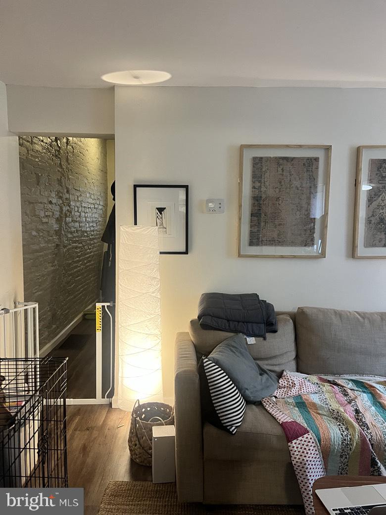 ART MUSEUM AREA - Residential Income