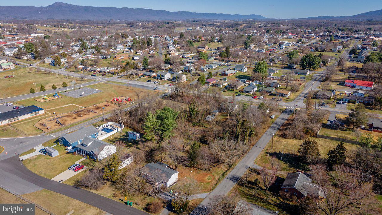 TOWN OF LURAY - Land