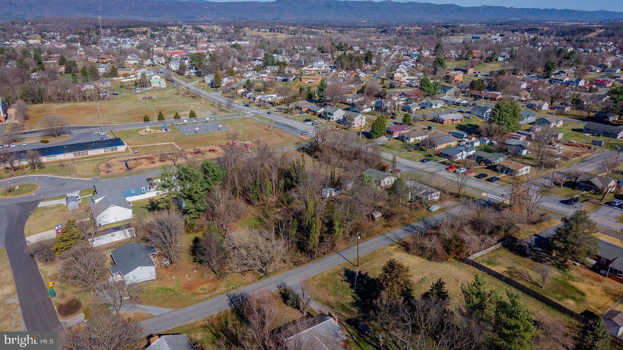 TOWN OF LURAY - Land