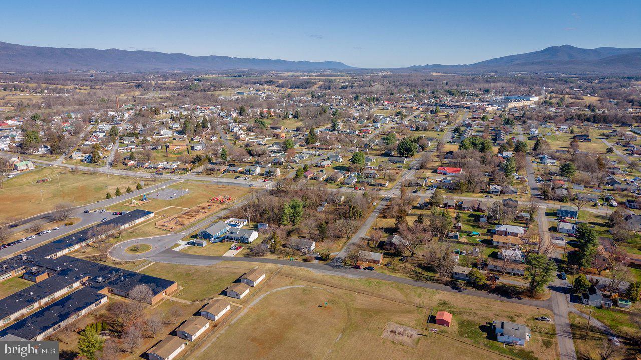 TOWN OF LURAY - Land