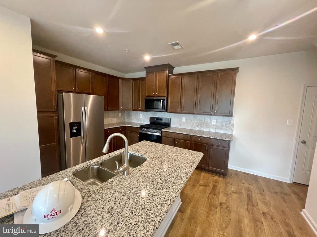 BALLARD GREEN - Residential Lease