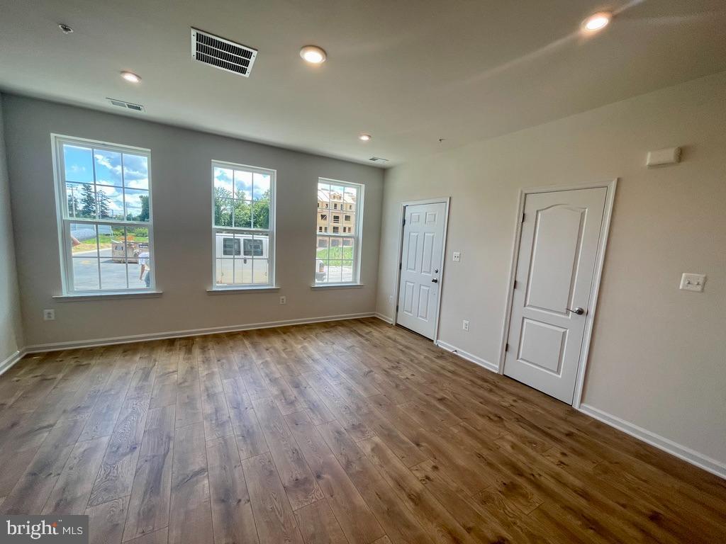 BALLARD GREEN - Residential Lease