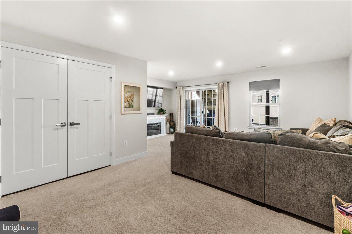 LAKE LINGANORE EAGLEHEAD - Residential