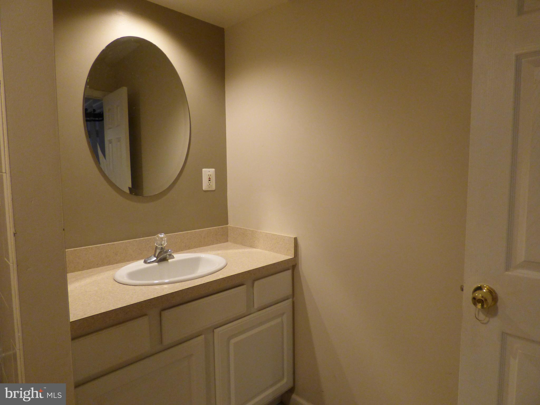 THE OASIS CONDOMINIUMS - Residential Lease