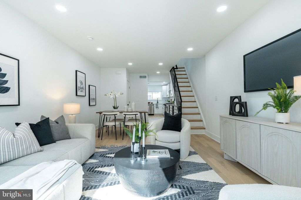 Photo of 351 Fitzgerald Street, PHILADELPHIA, PA 19148 (MLS # PAPH2550360)
