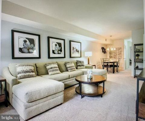 Condo For Rent - 100 Fox Meadow Drive<br/> MAPLE SHADE, NJ 08052