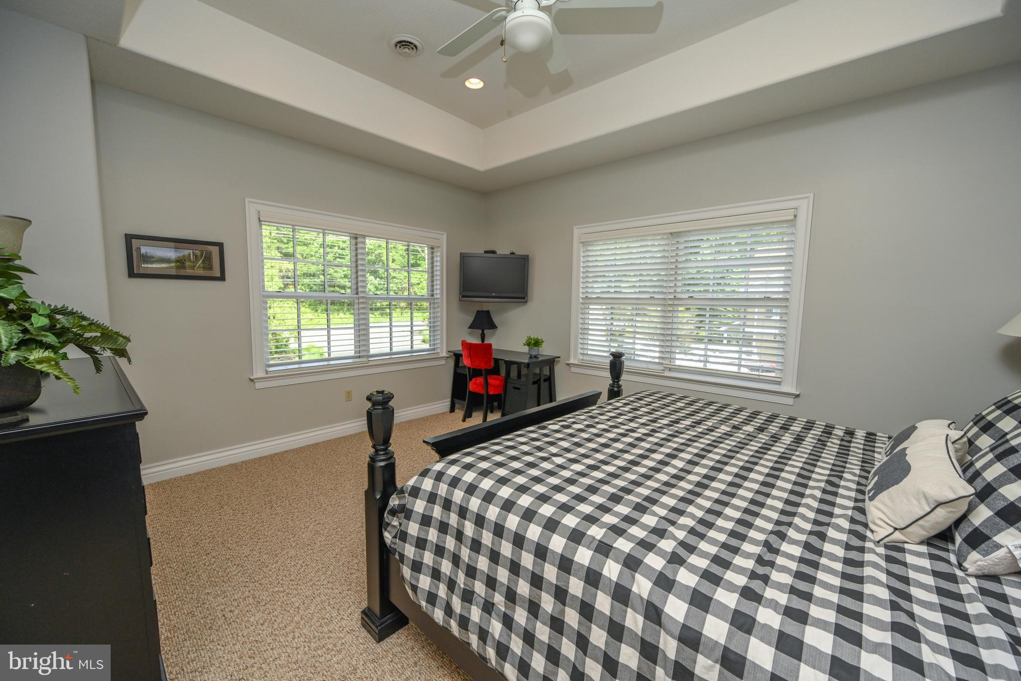 CREEKSIDE - Residential