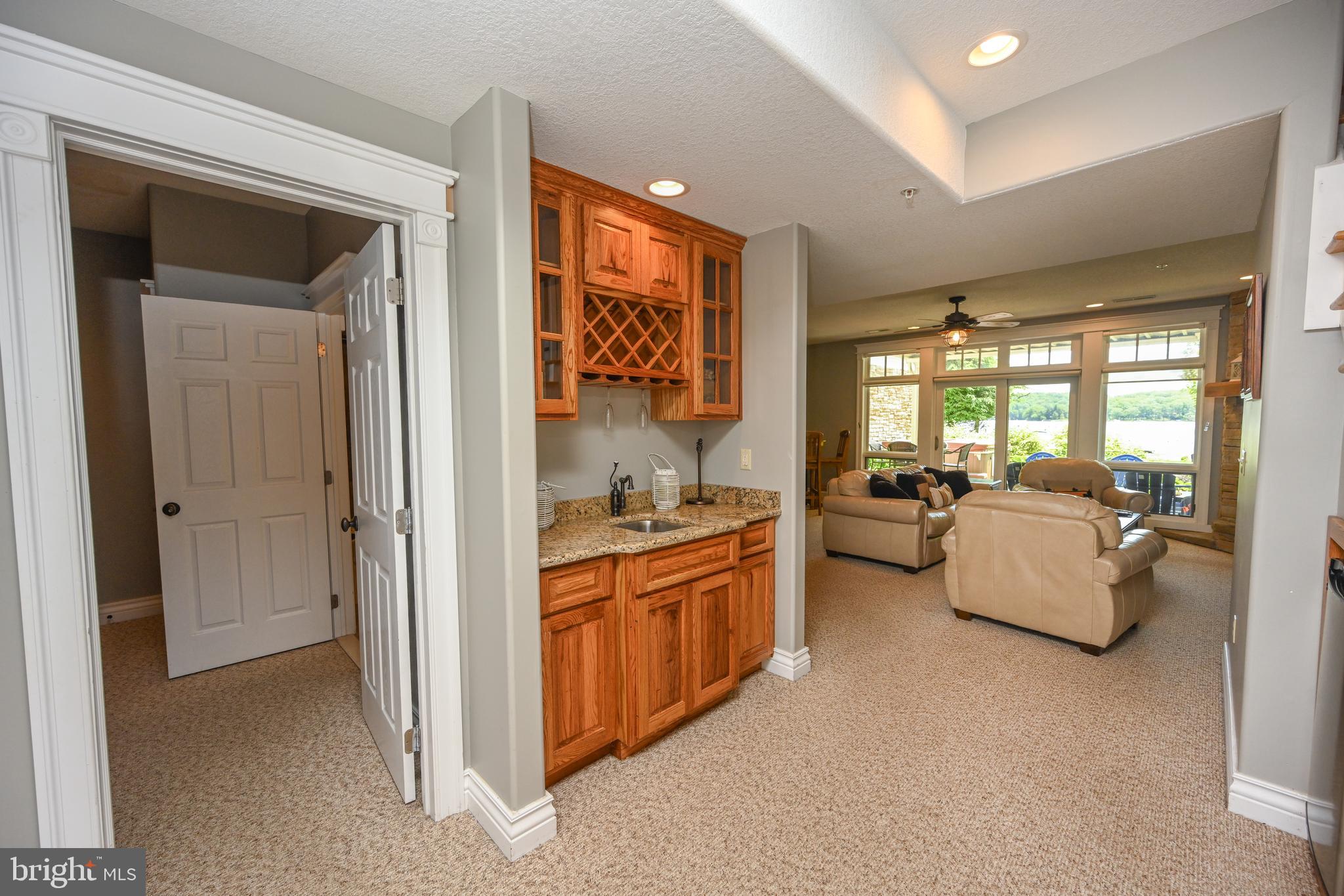 CREEKSIDE - Residential