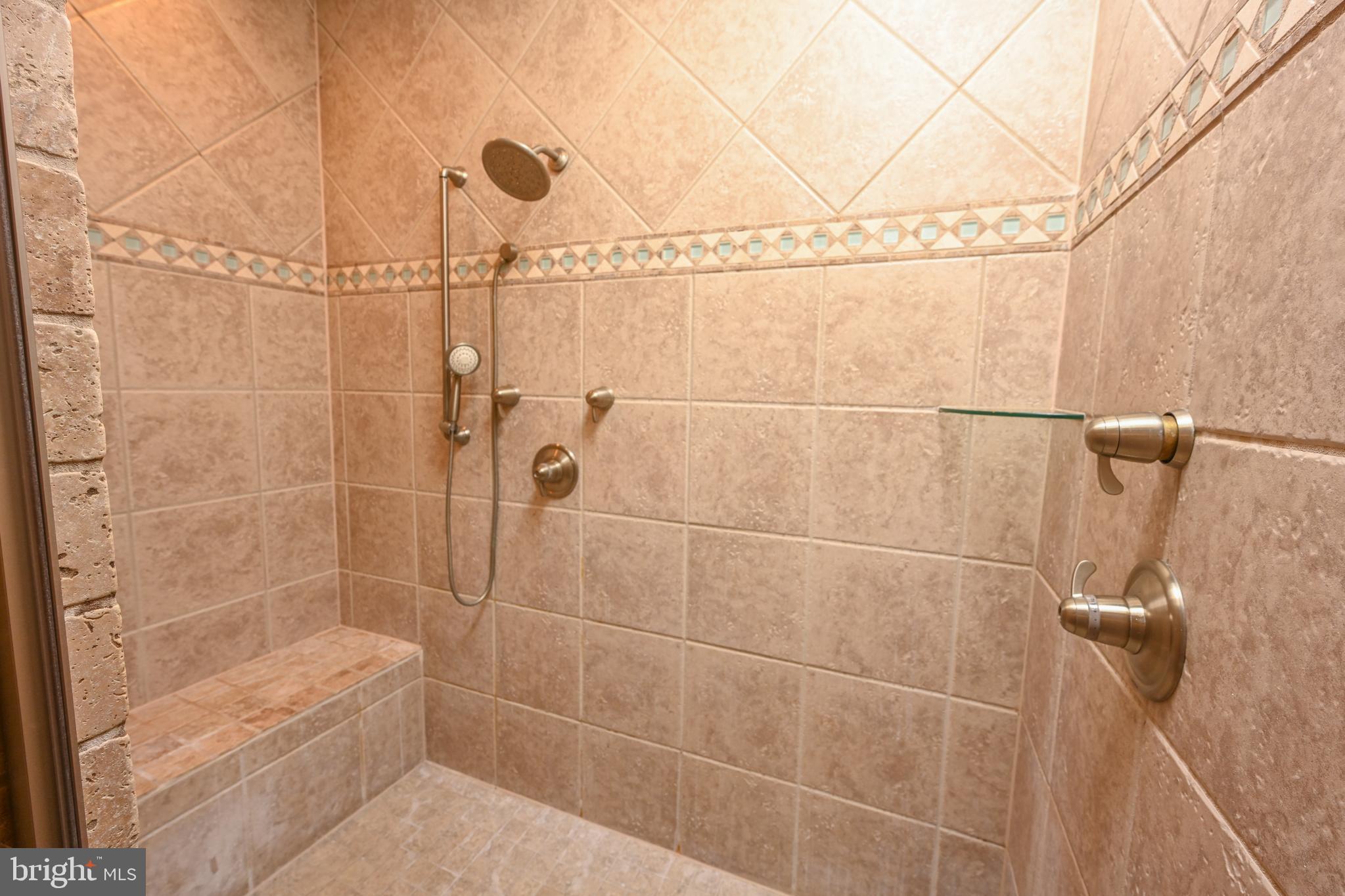 CREEKSIDE - Residential