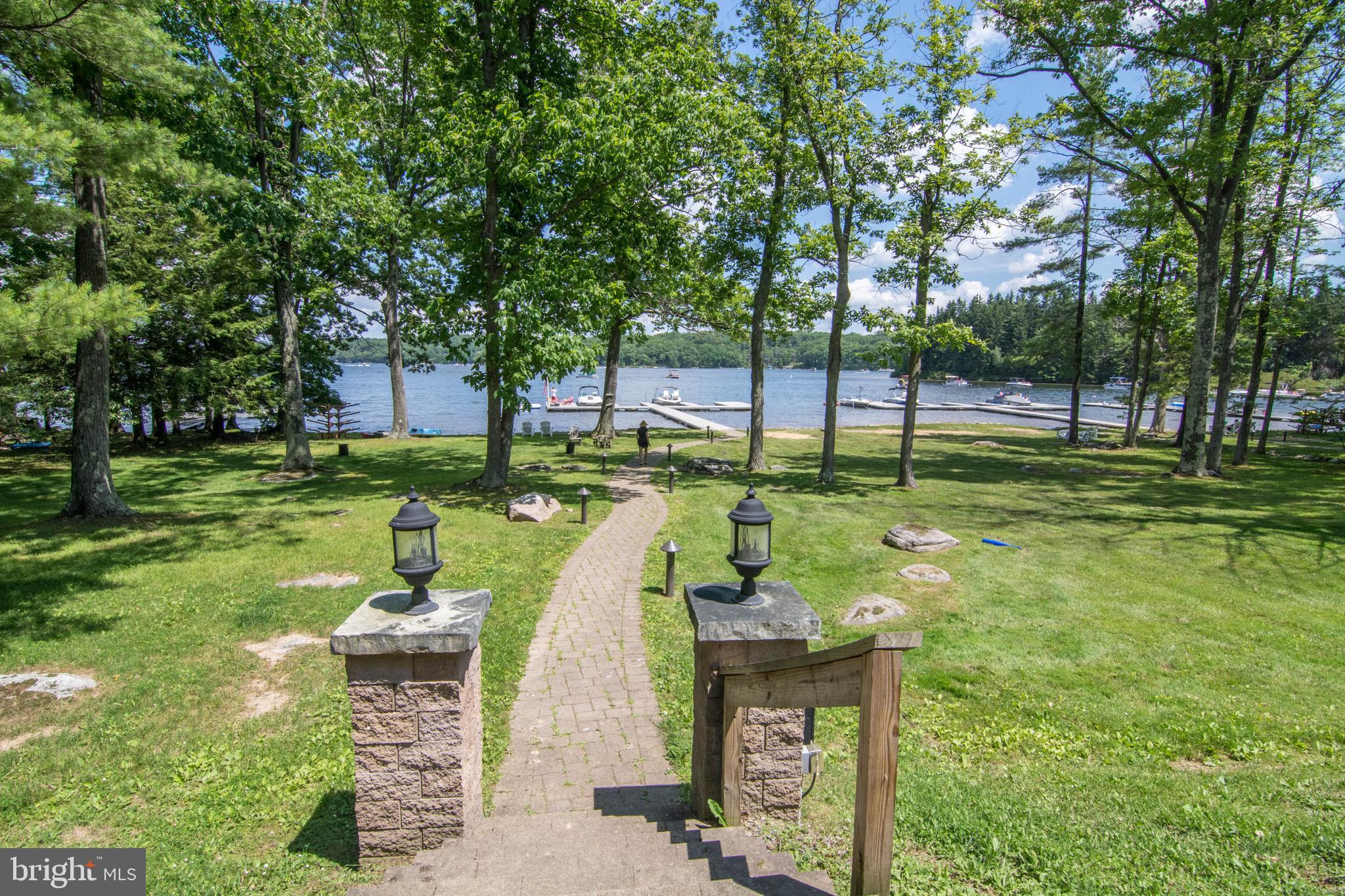 CREEKSIDE - Residential