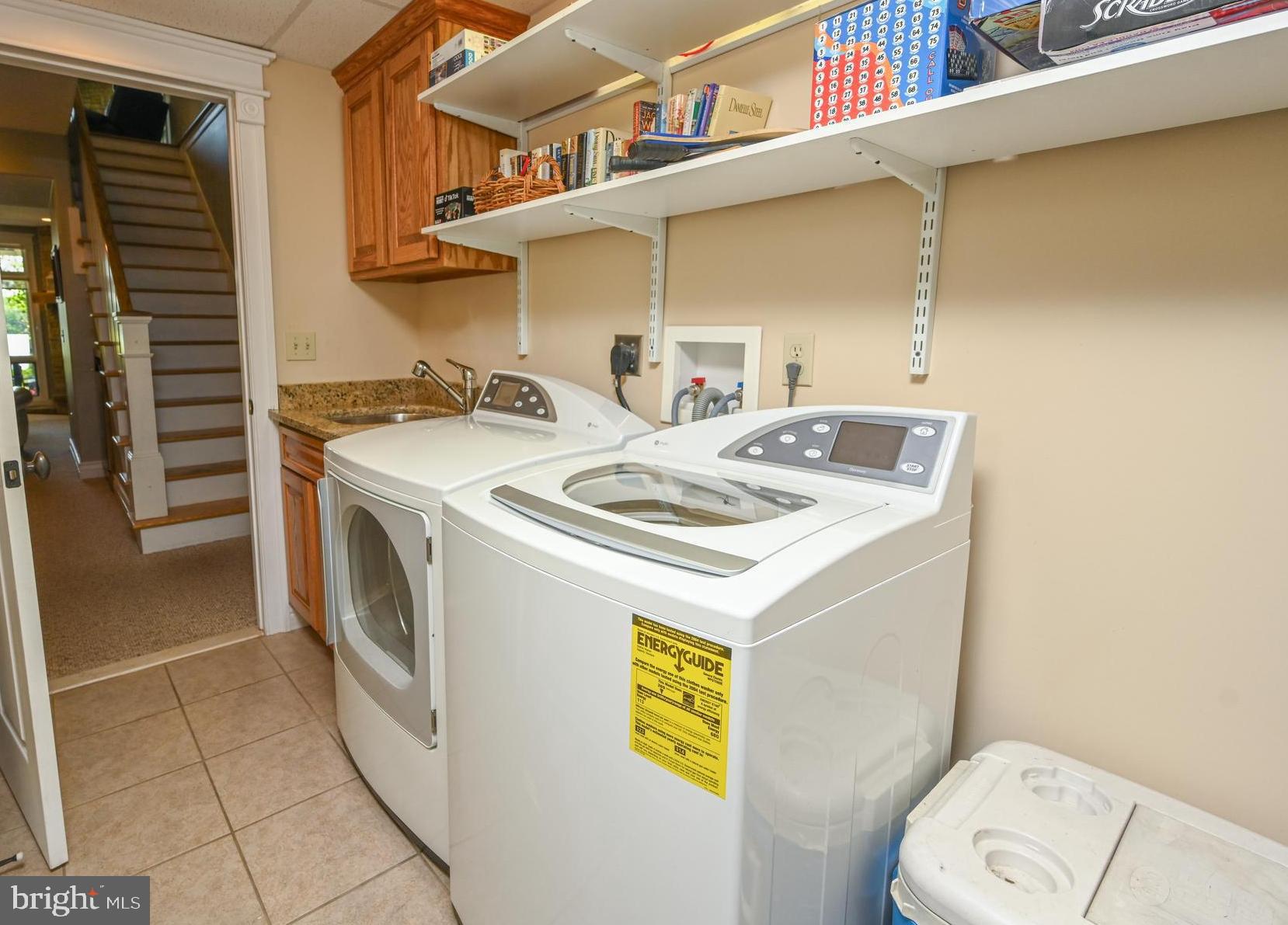 CREEKSIDE - Residential