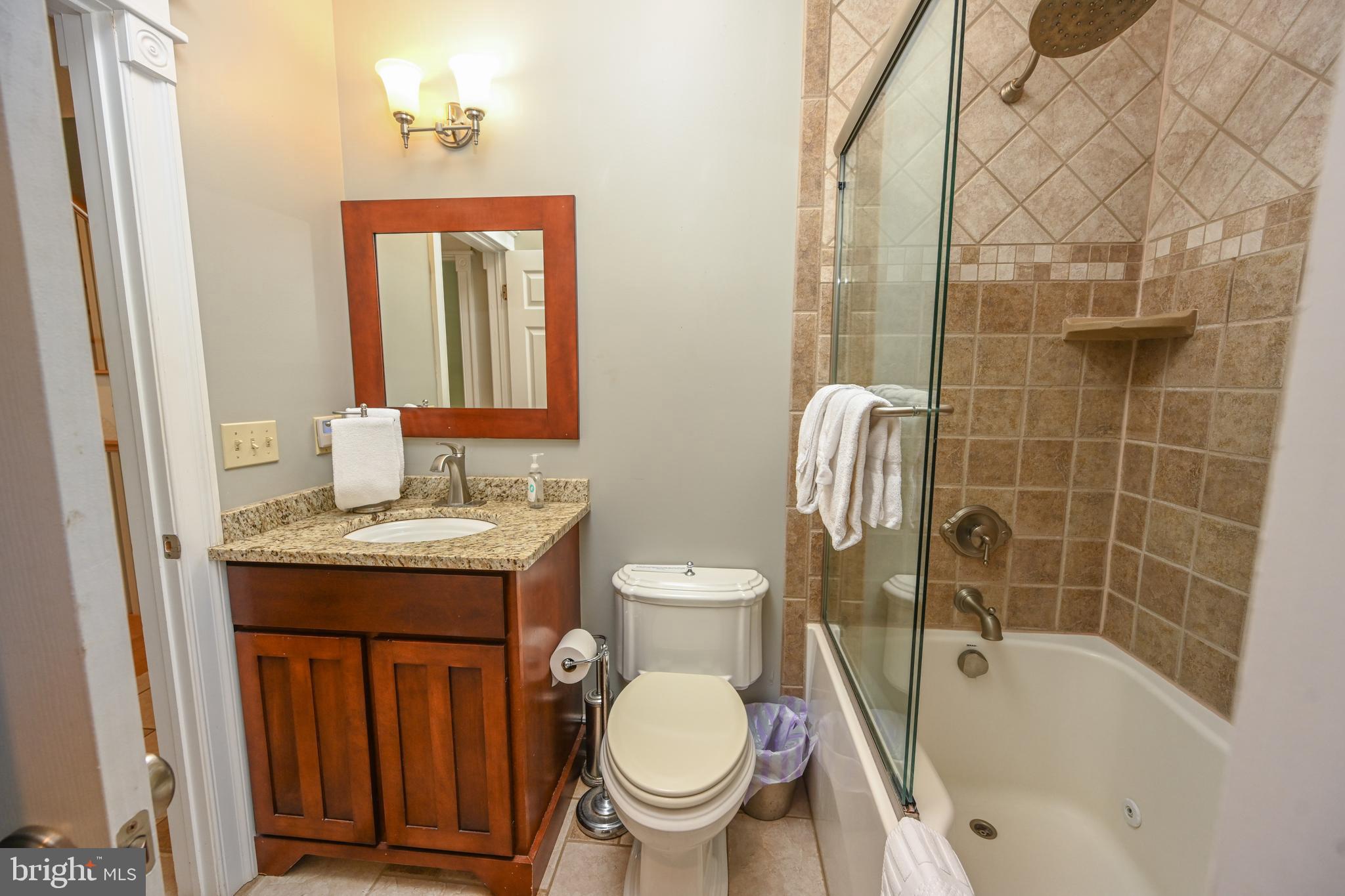 CREEKSIDE - Residential