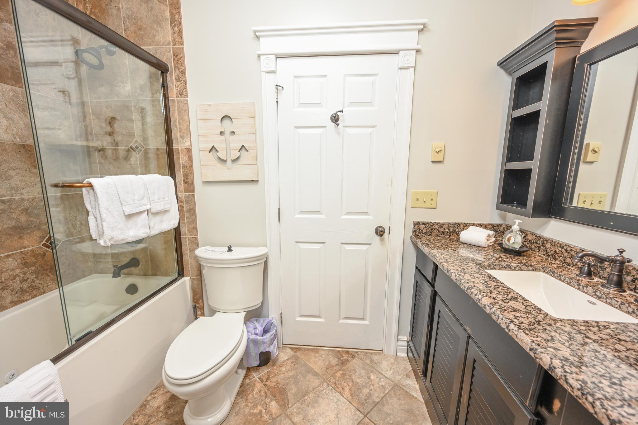 CREEKSIDE - Residential