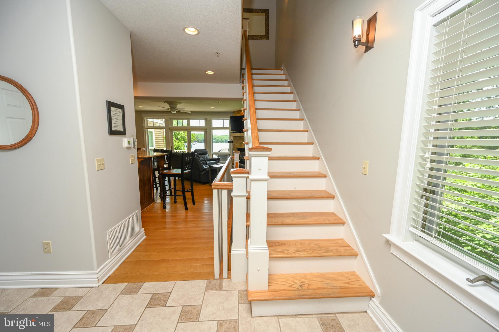 CREEKSIDE - Residential