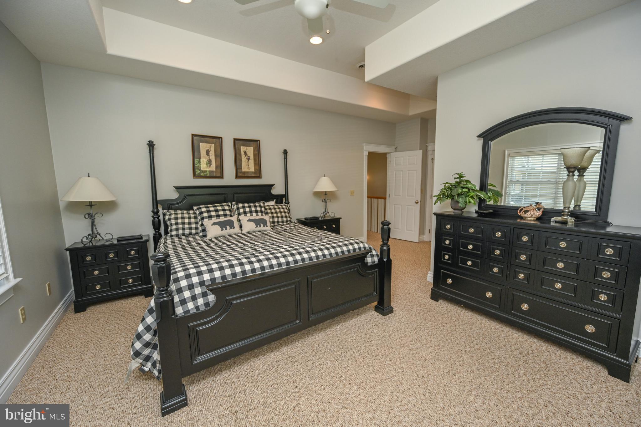 CREEKSIDE - Residential