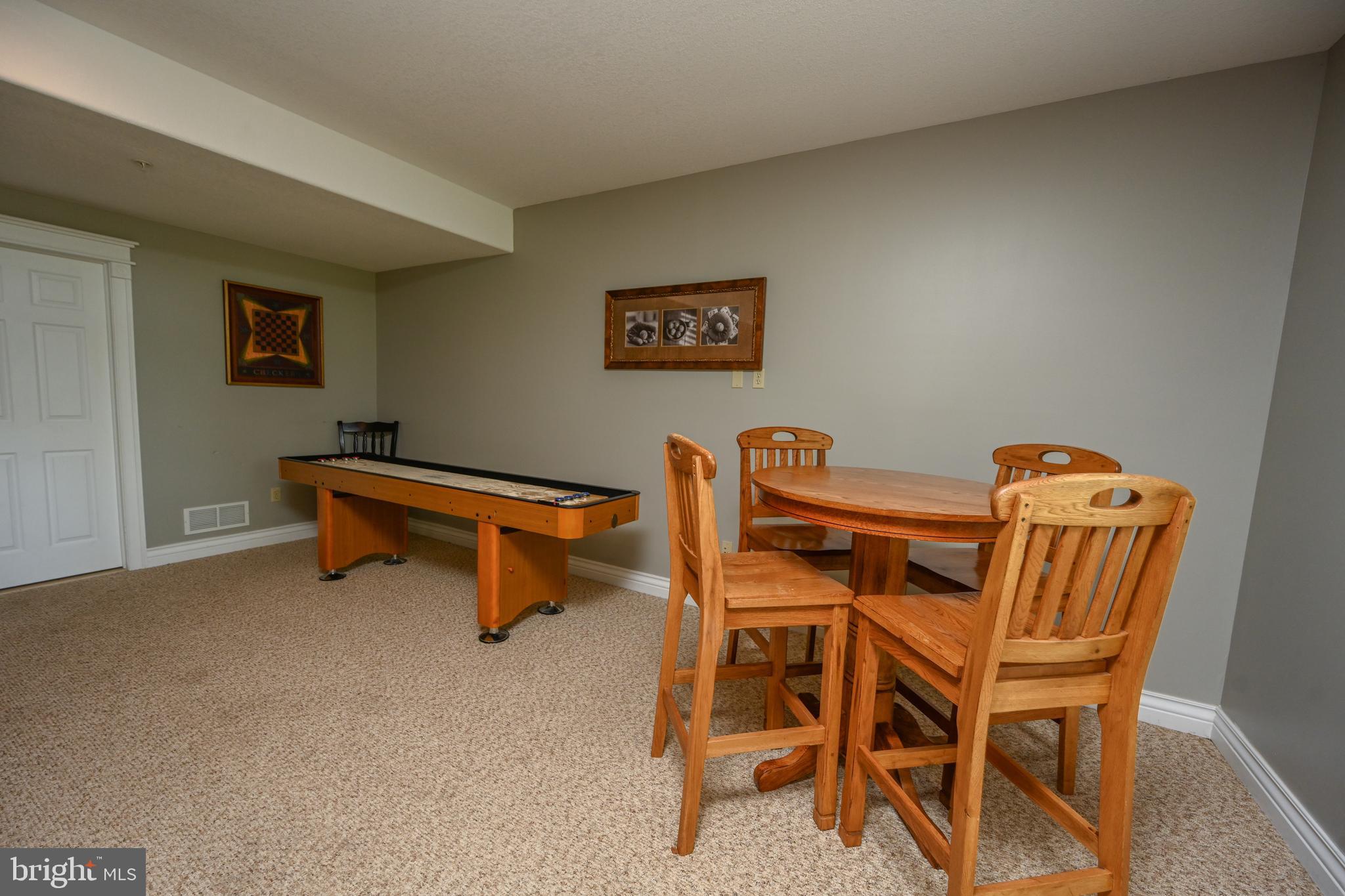 CREEKSIDE - Residential