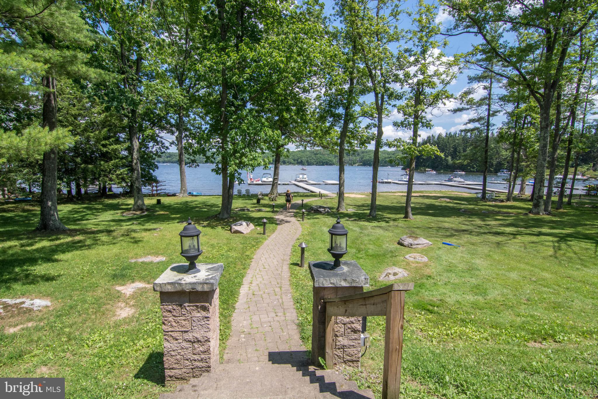 CREEKSIDE - Residential