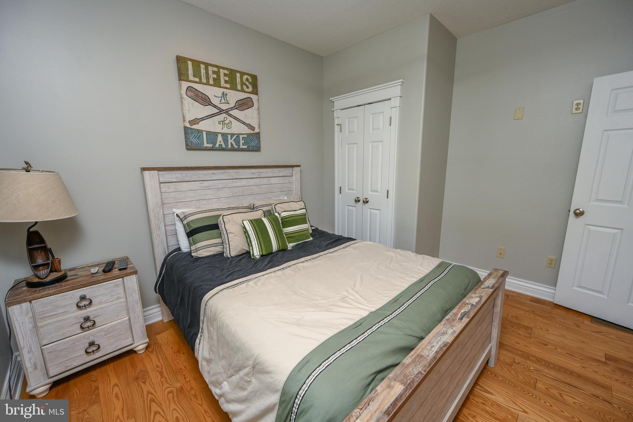 CREEKSIDE - Residential