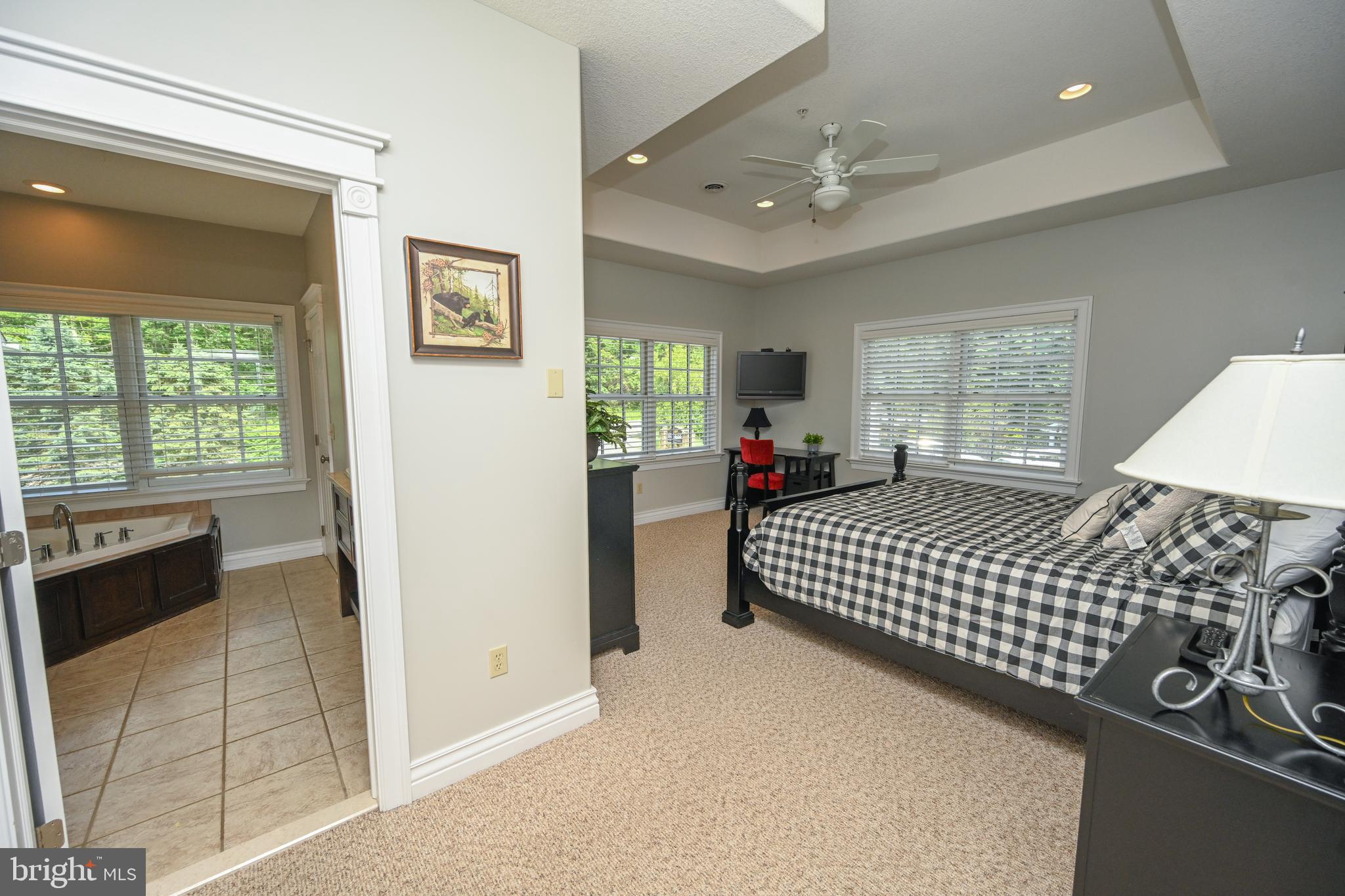 CREEKSIDE - Residential