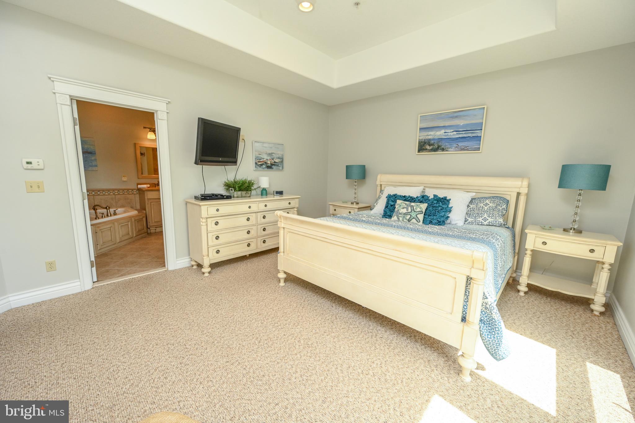 CREEKSIDE - Residential