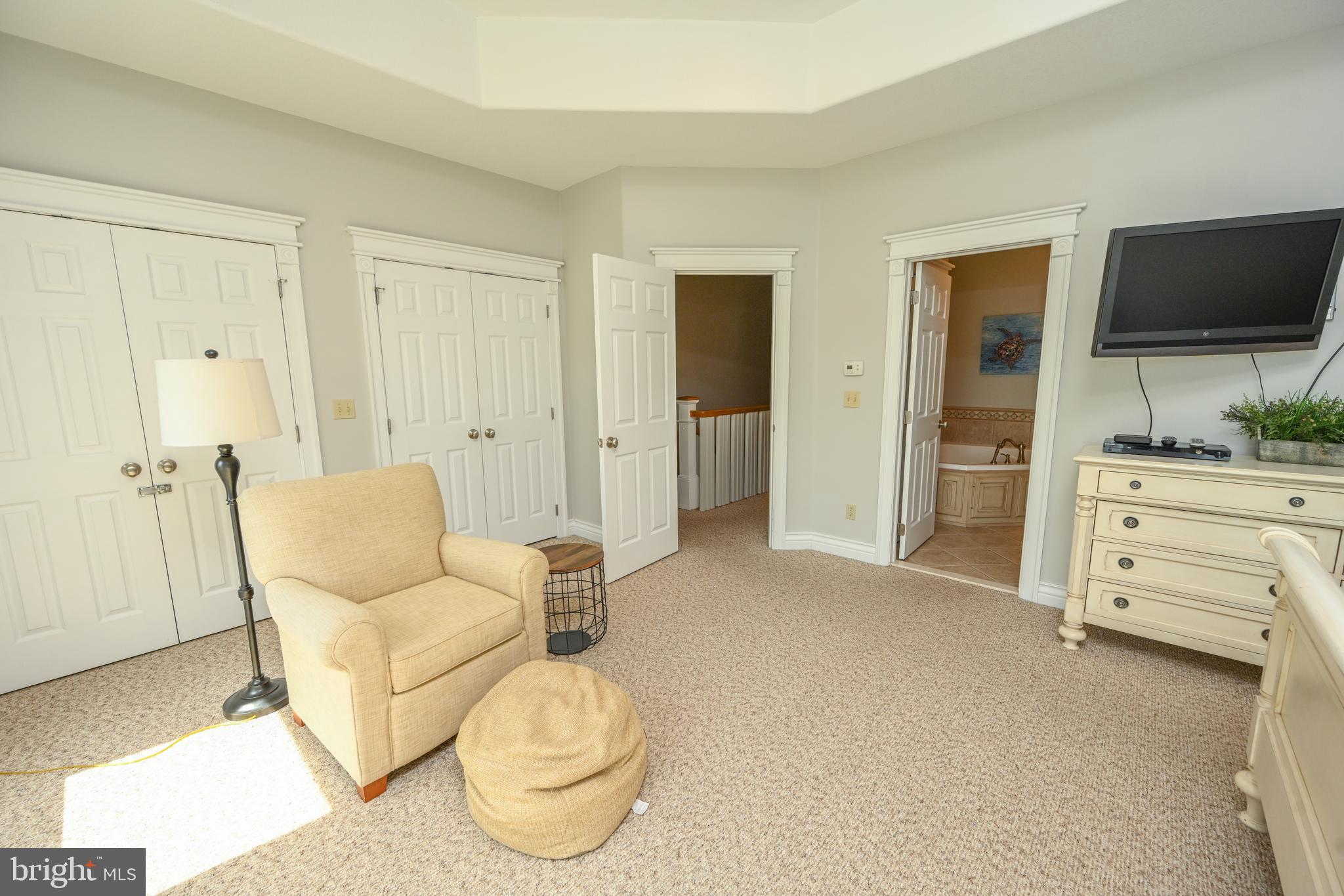 CREEKSIDE - Residential