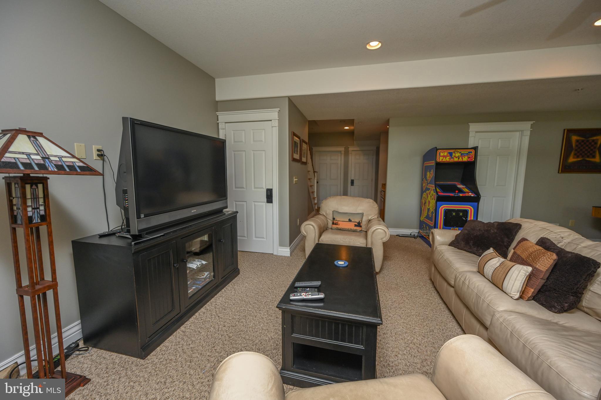 CREEKSIDE - Residential