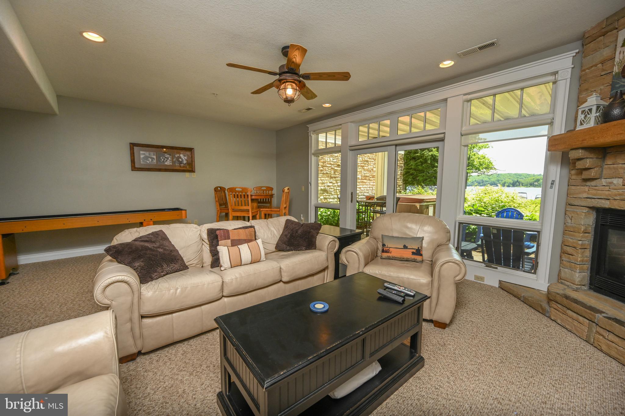 CREEKSIDE - Residential