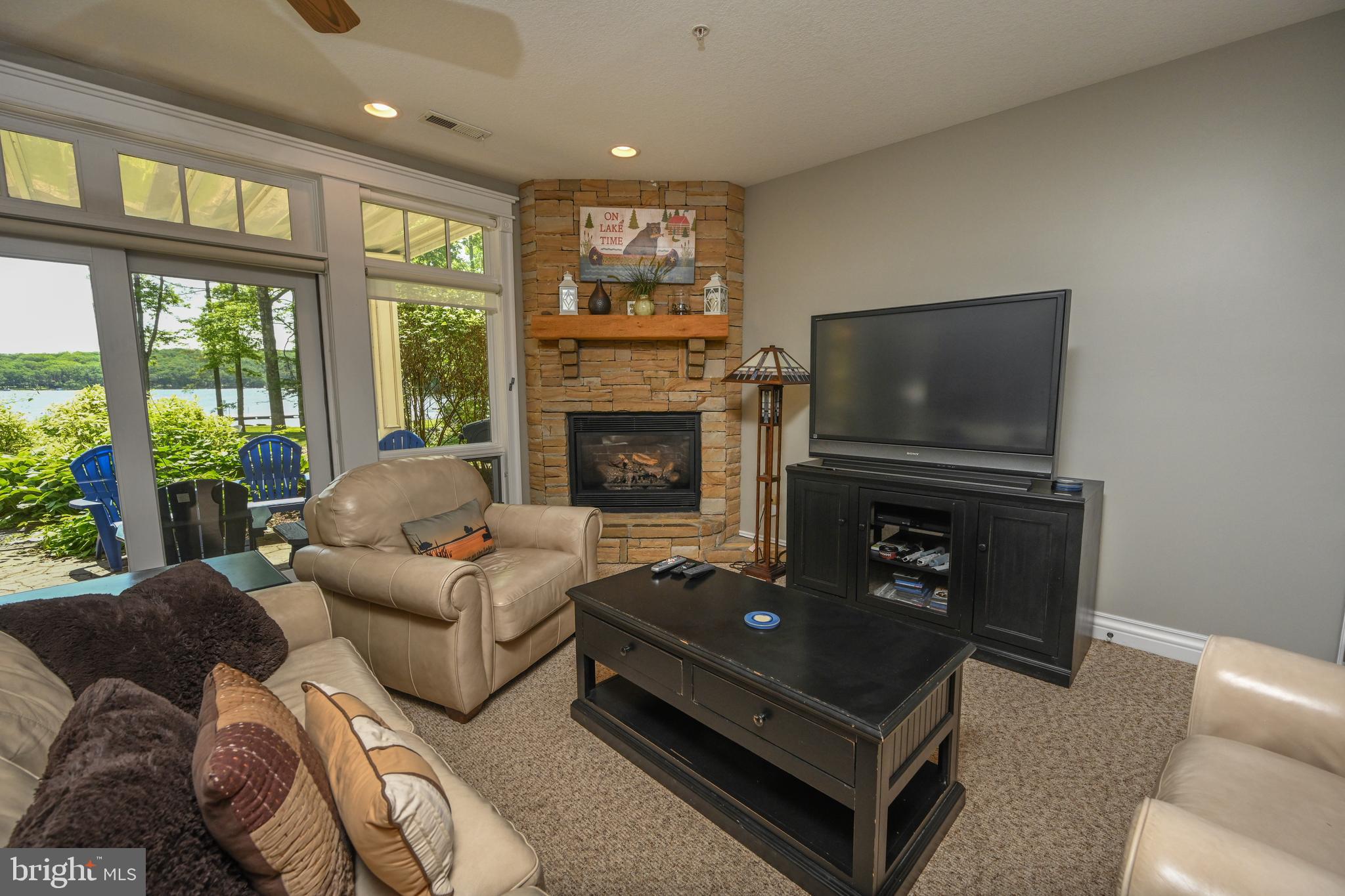 CREEKSIDE - Residential