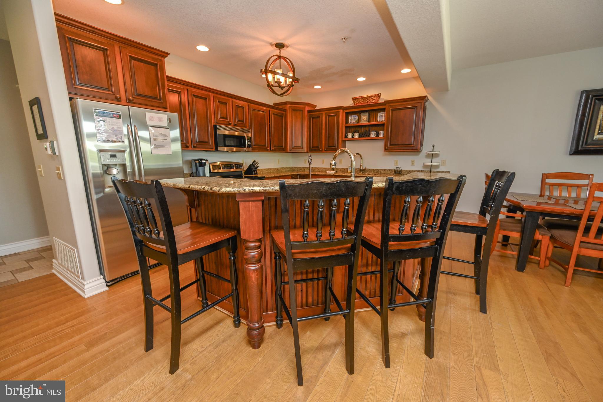 CREEKSIDE - Residential