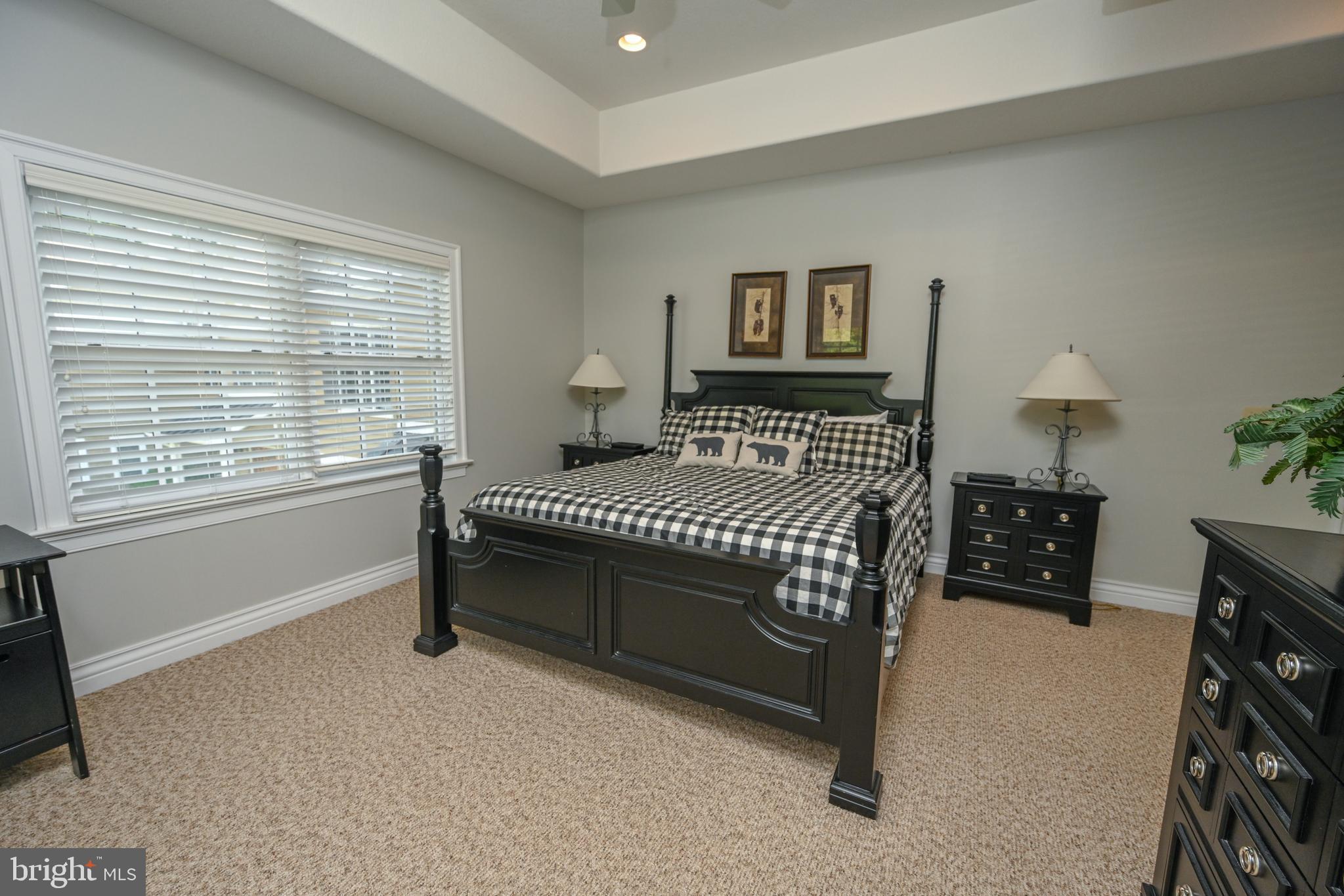 CREEKSIDE - Residential