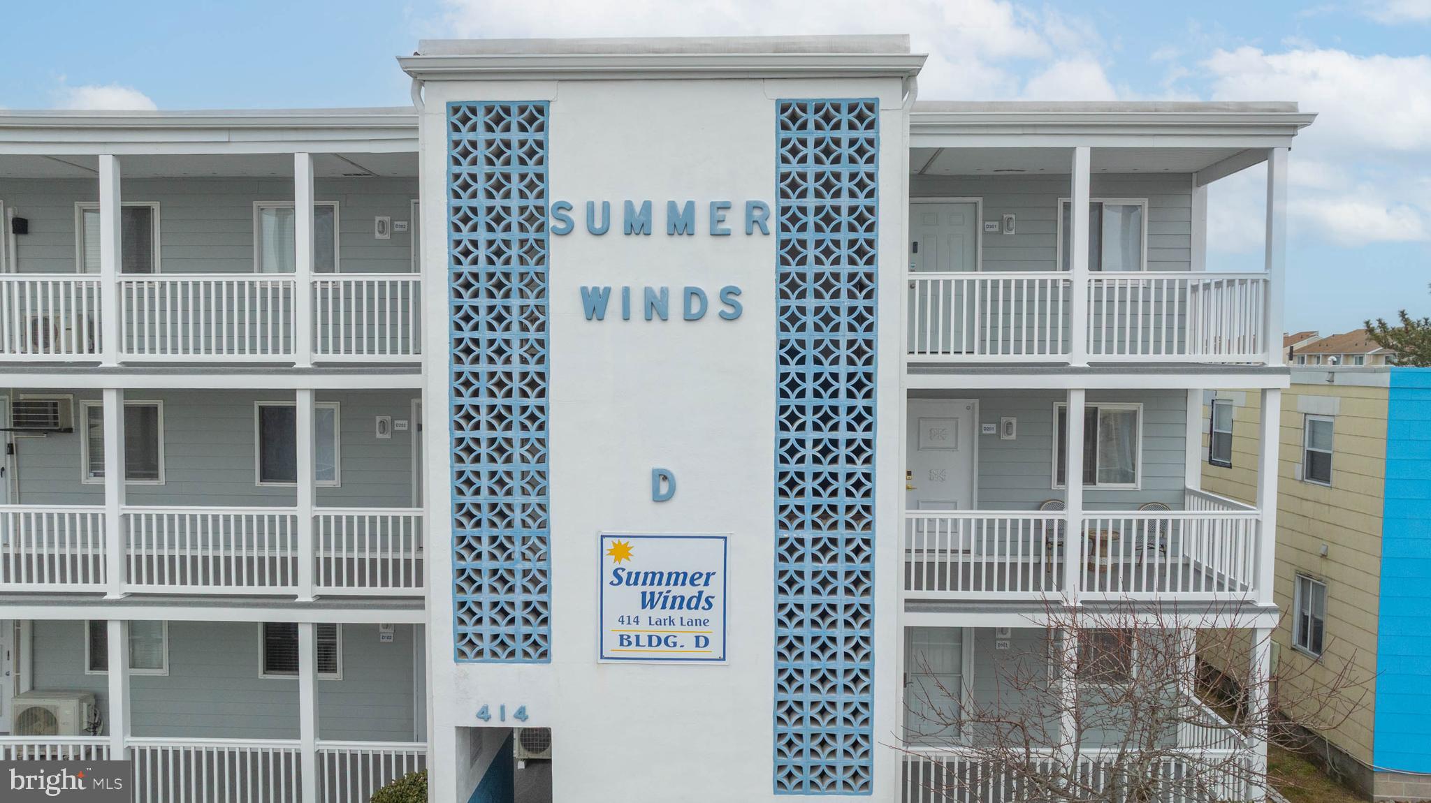 414 LARK LANE D301