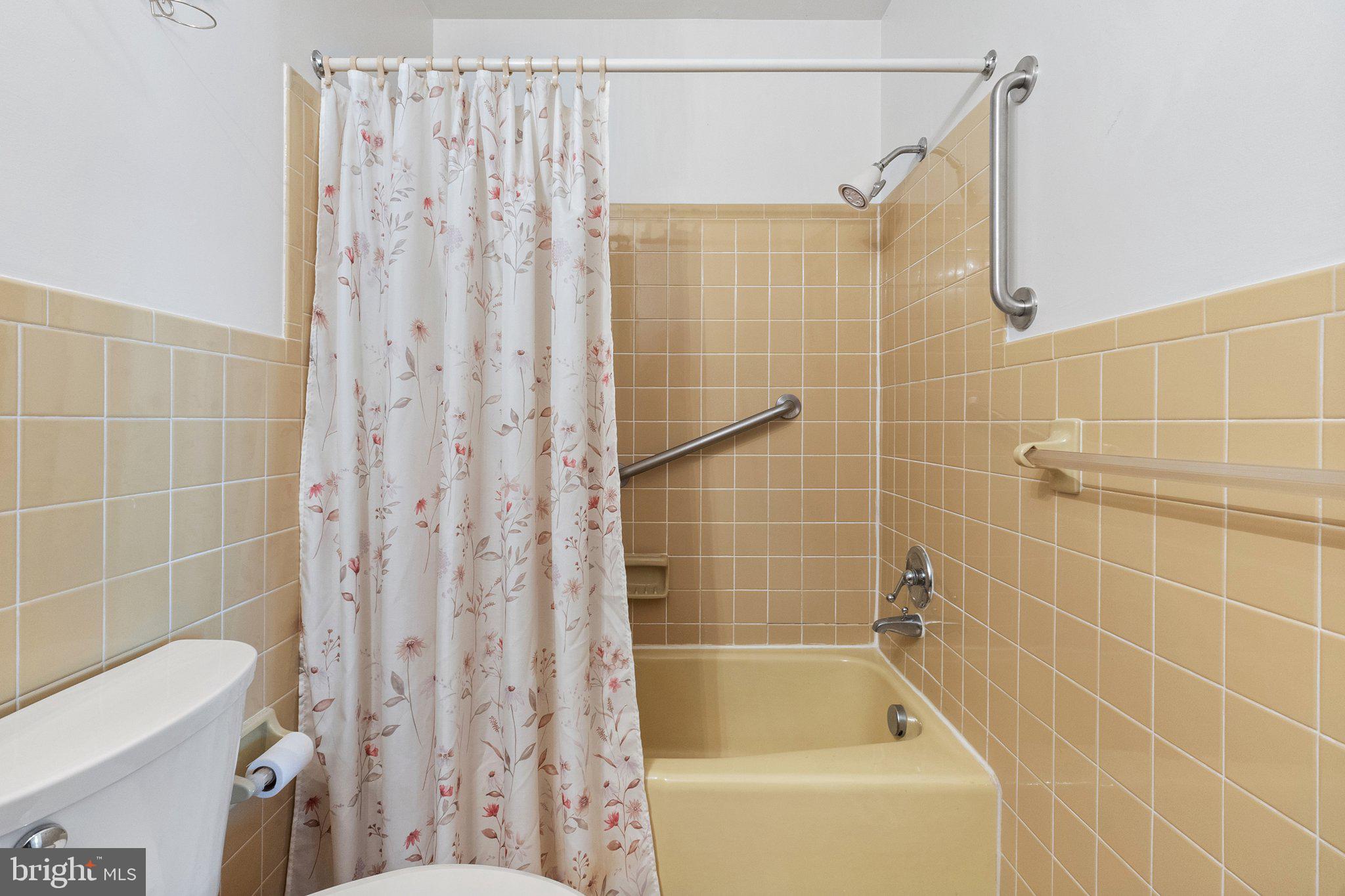 CHERRY HILL - Residential