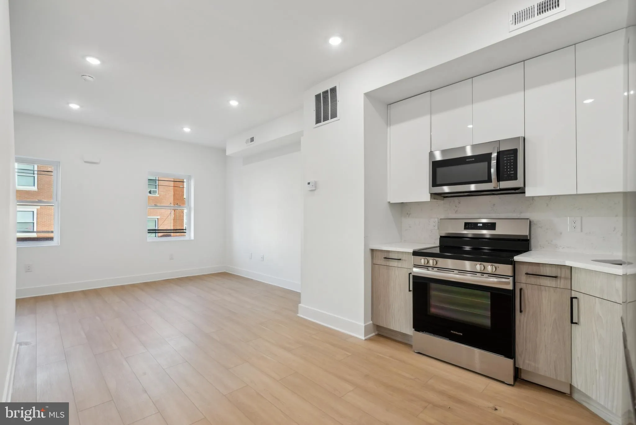 Philadelphia, Pennsylvania 19104, United States, 6 Bedrooms Bedrooms, ,Residential,Active,2441