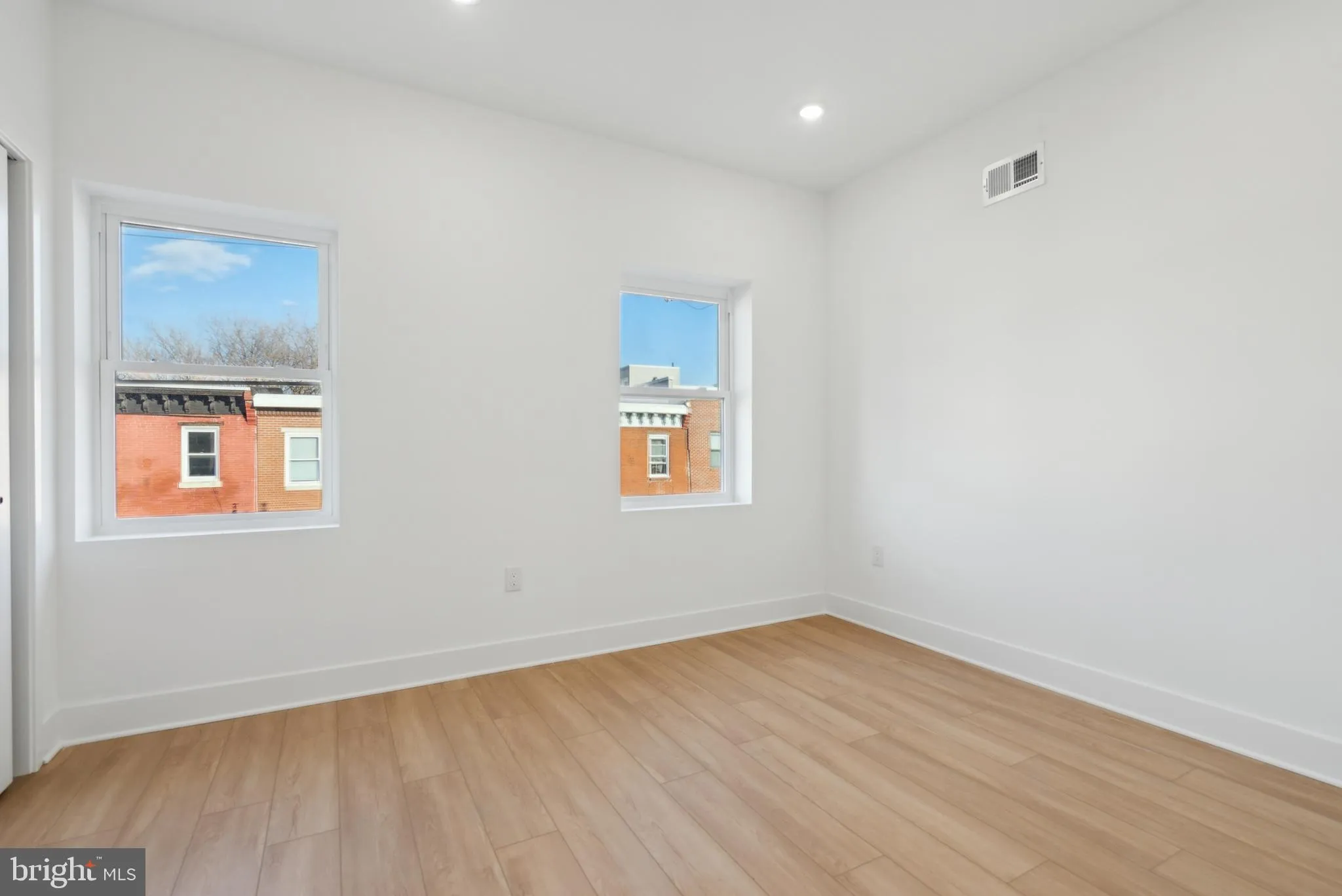 Philadelphia, Pennsylvania 19104, United States, 6 Bedrooms Bedrooms, ,Residential,Active,2441