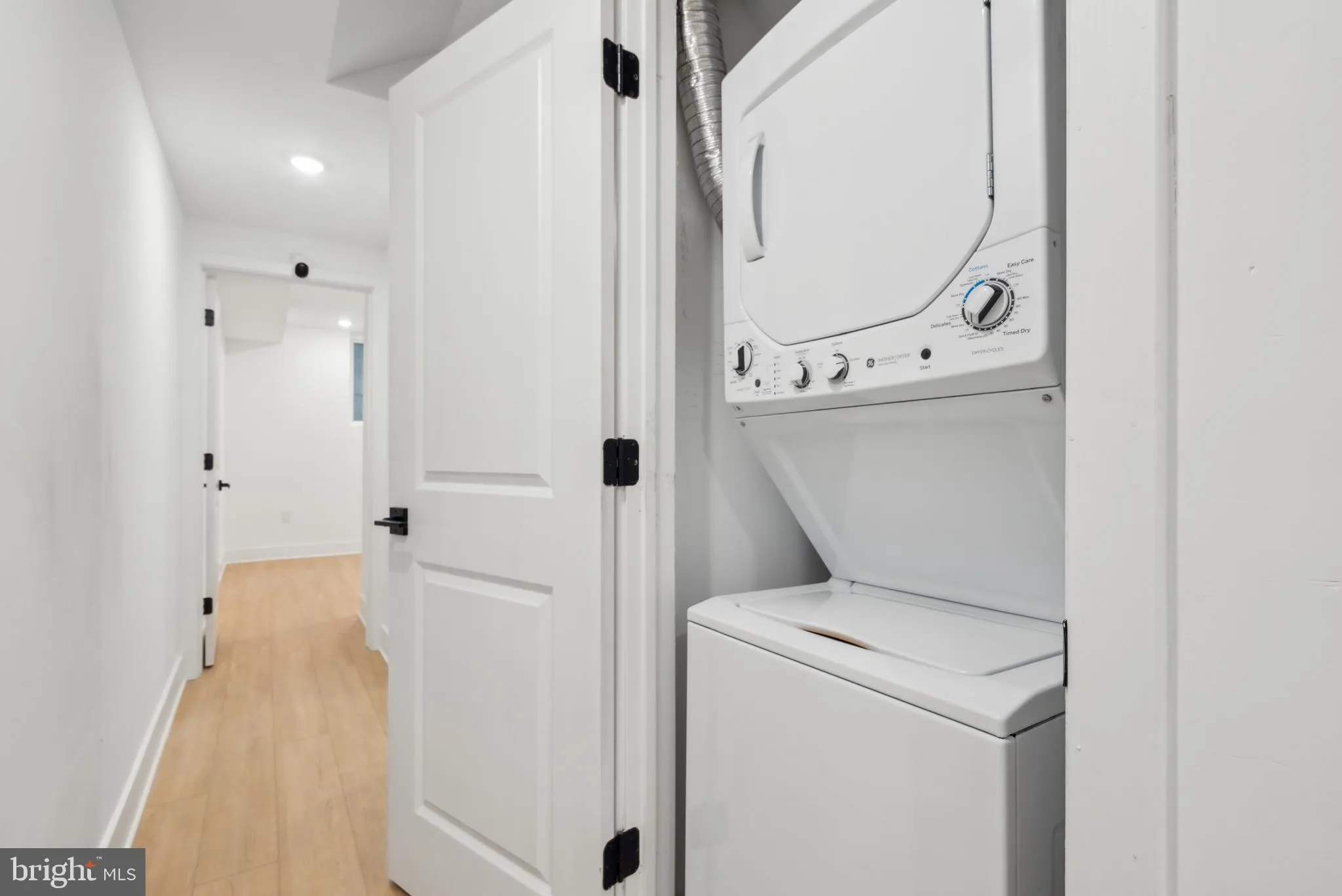 Philadelphia, Pennsylvania 19104, United States, 6 Bedrooms Bedrooms, ,Residential,Active,2441