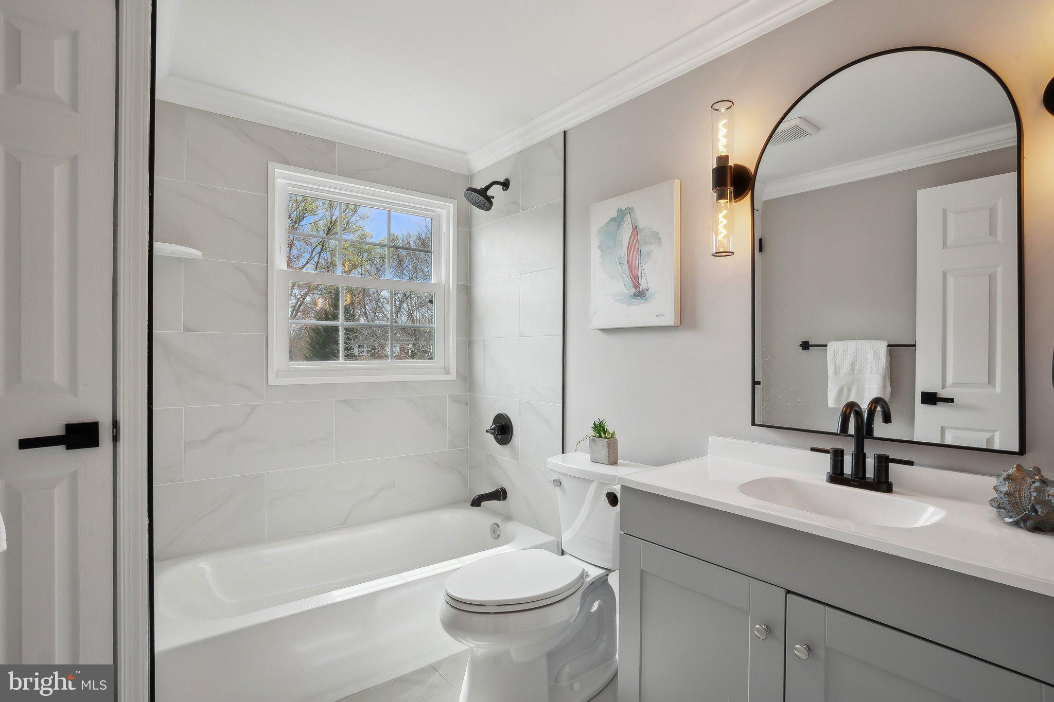 MONTPELIER - Residential