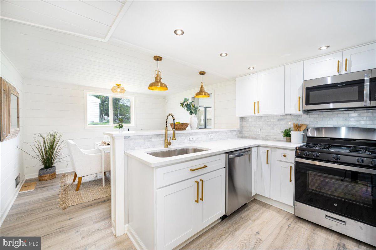 SUMMIT FARMS - Residential